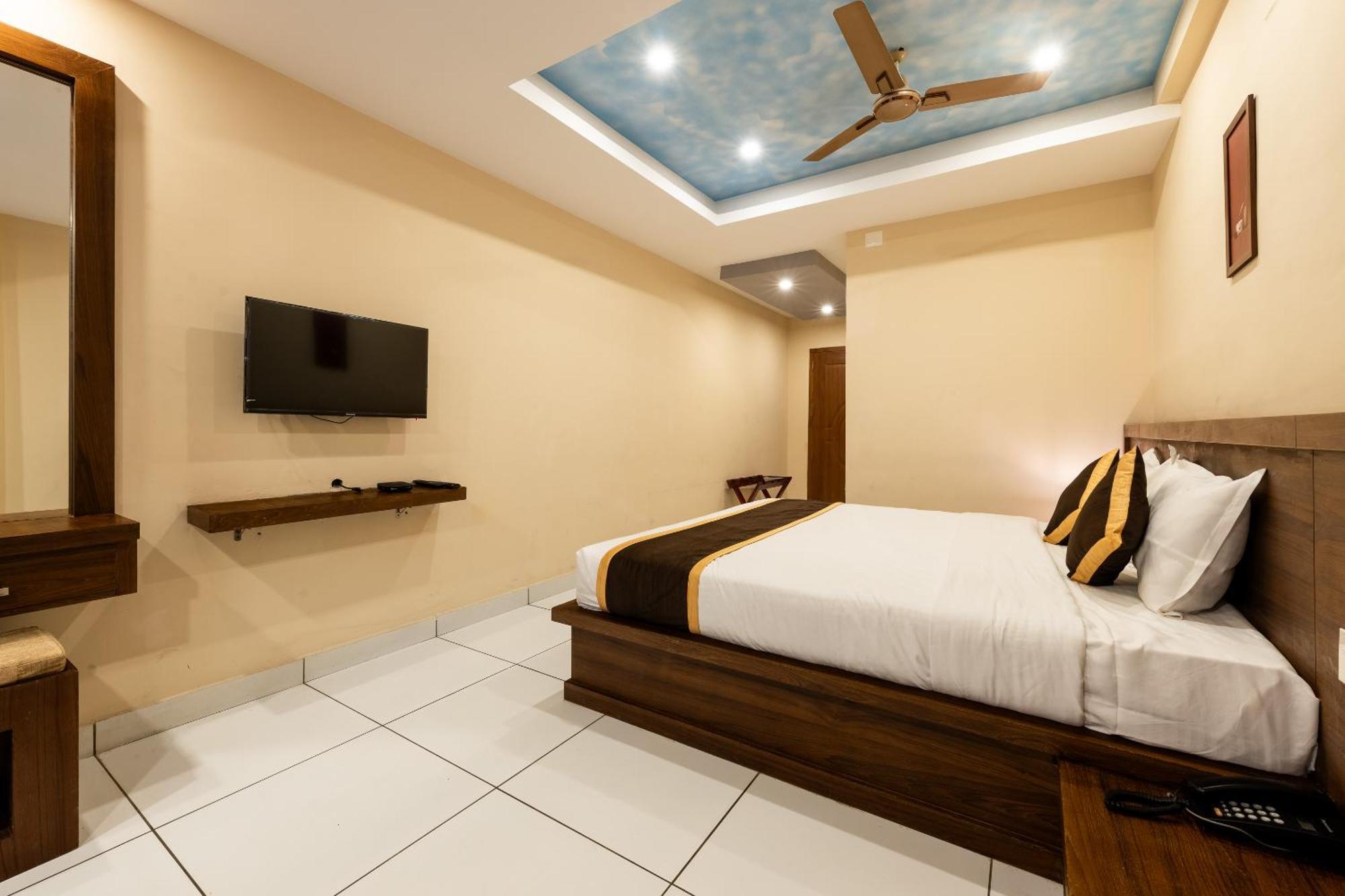 Marza Inn Калпетта Экстерьер фото